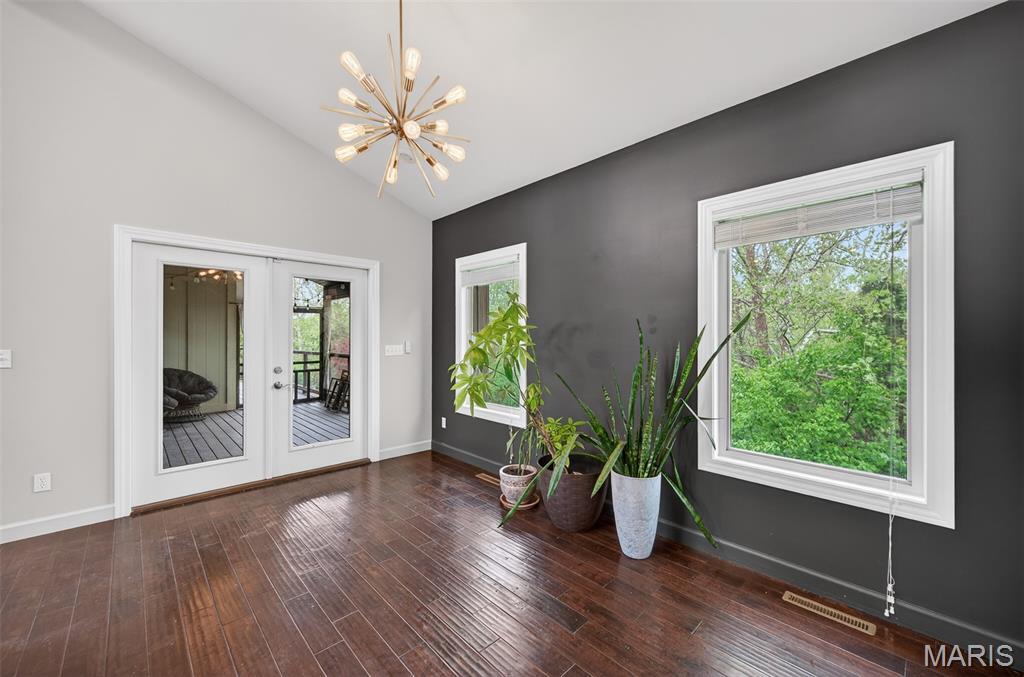 BRIAR POINTE - Residential