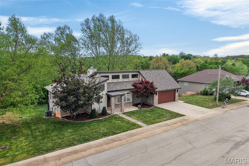 BRIAR POINTE - Residential