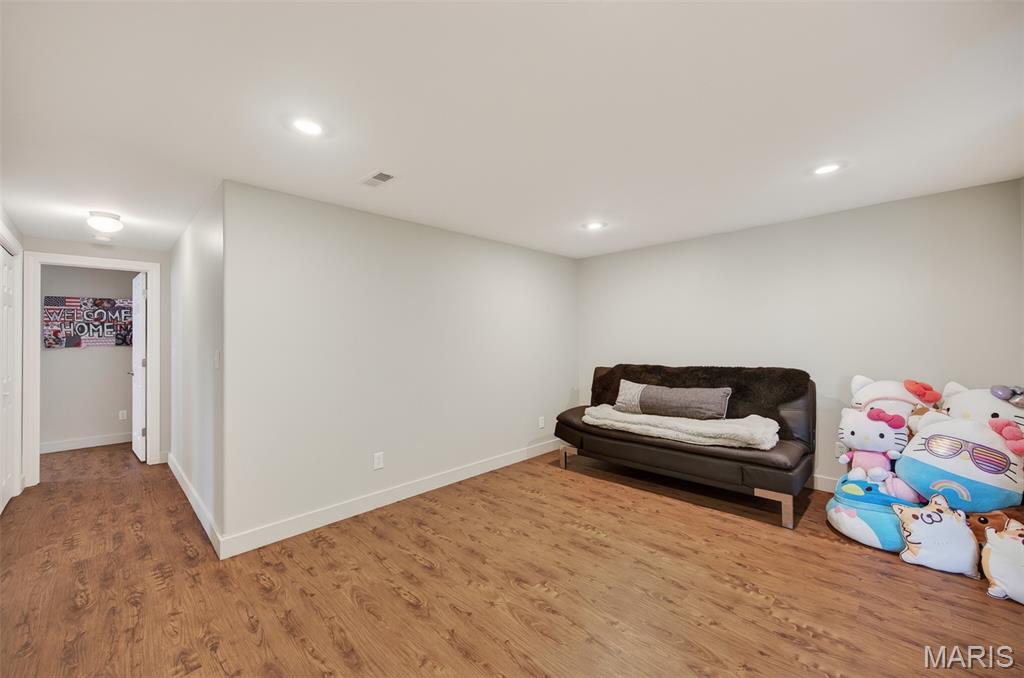 BRIAR POINTE - Residential
