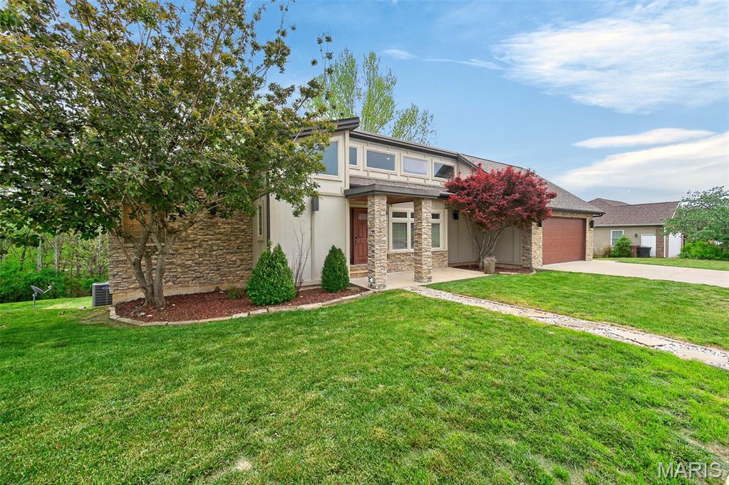 BRIAR POINTE - Residential