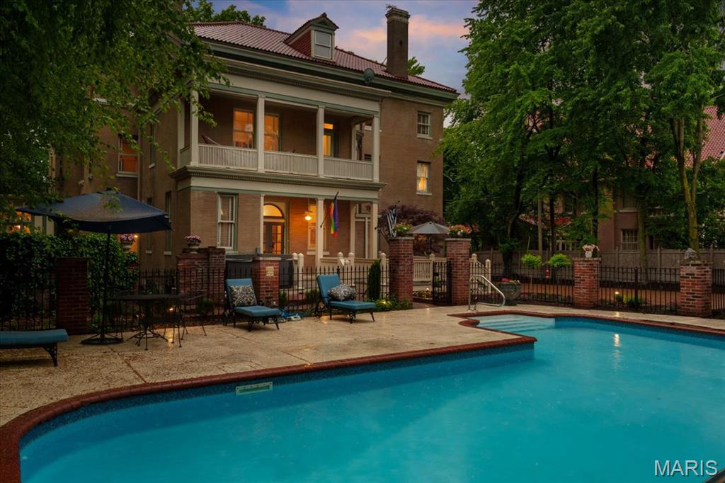 DeBaliviere Place - Residential