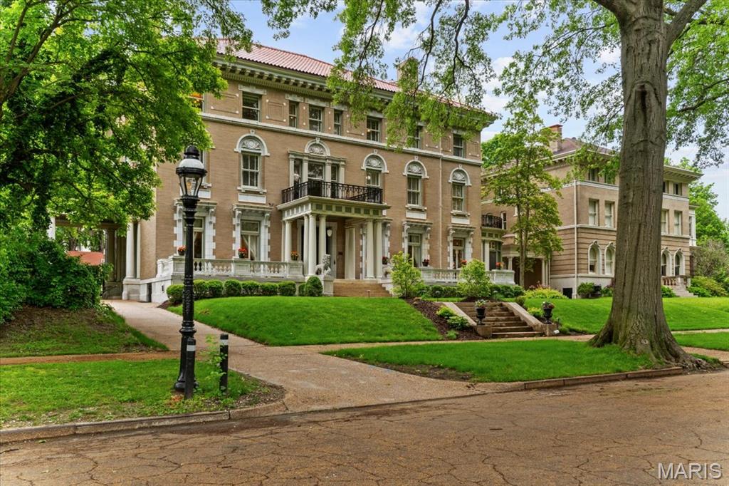 DeBaliviere Place - Residential