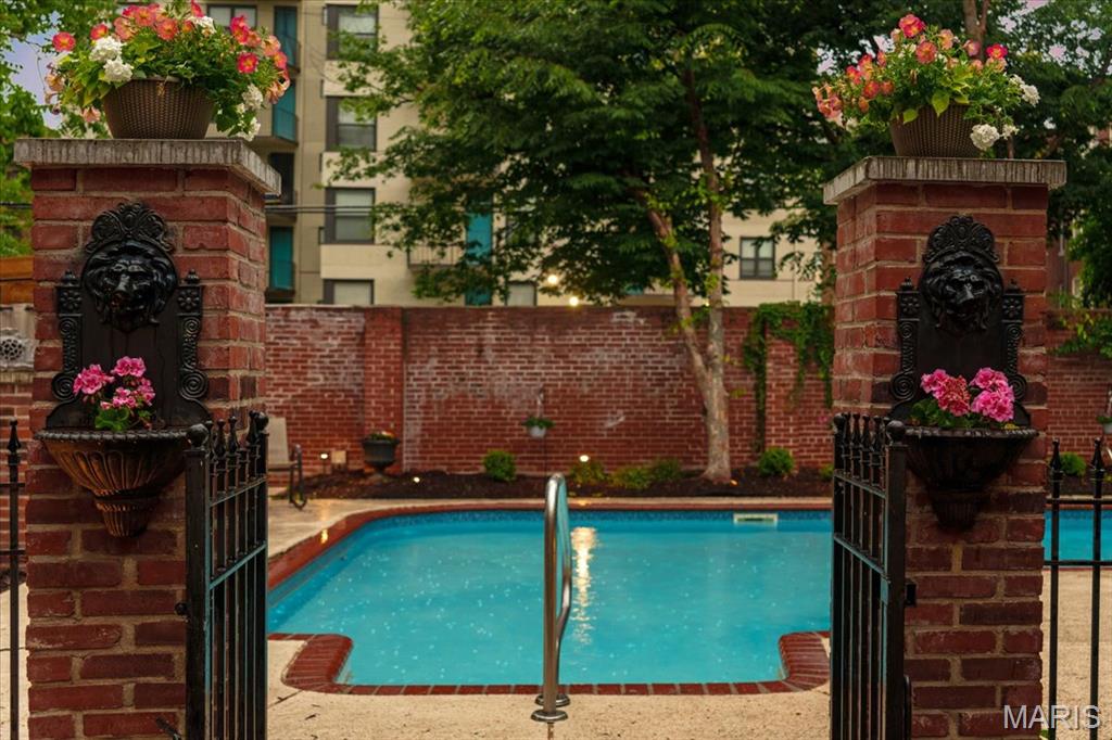 DeBaliviere Place - Residential