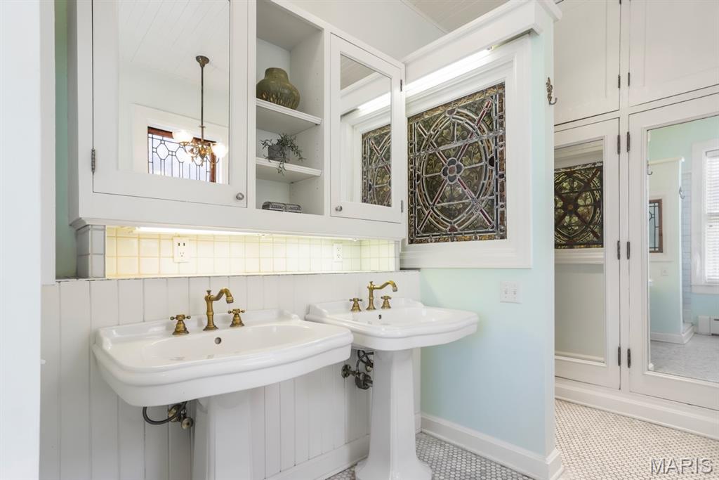 DeBaliviere Place - Residential