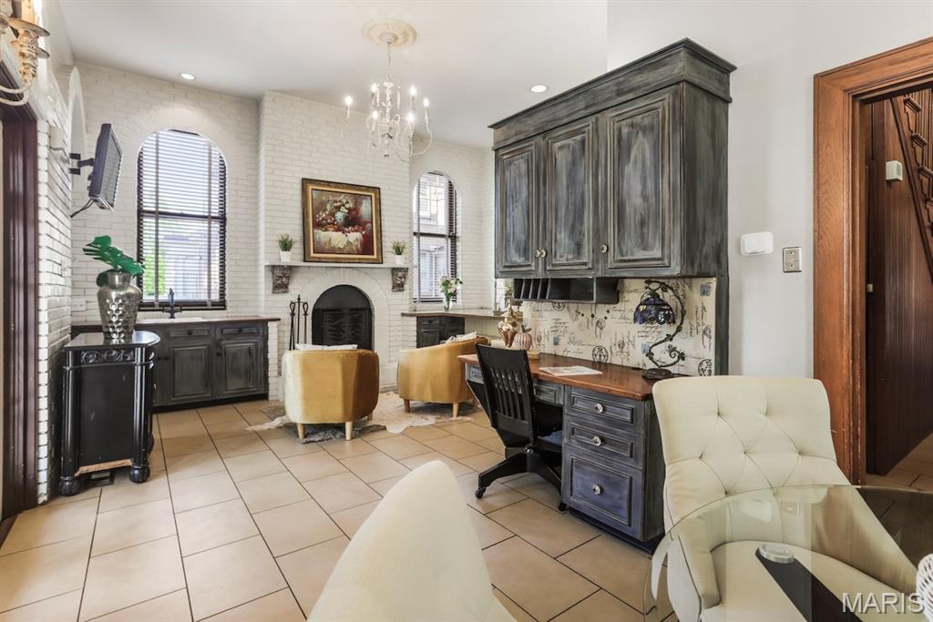 DeBaliviere Place - Residential