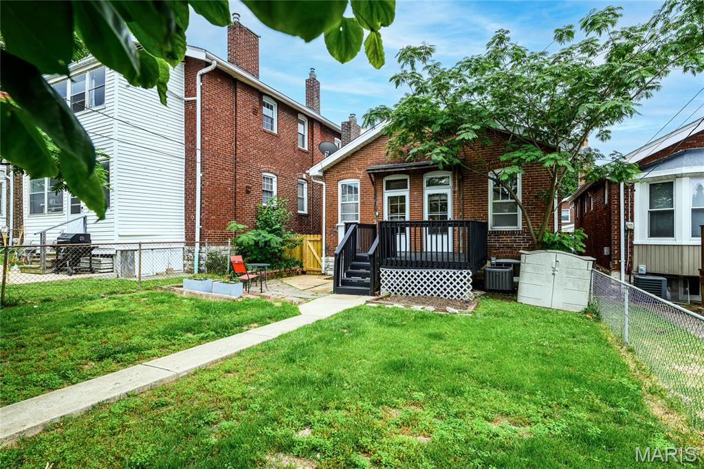 James C Travillas/Southampton - Residential