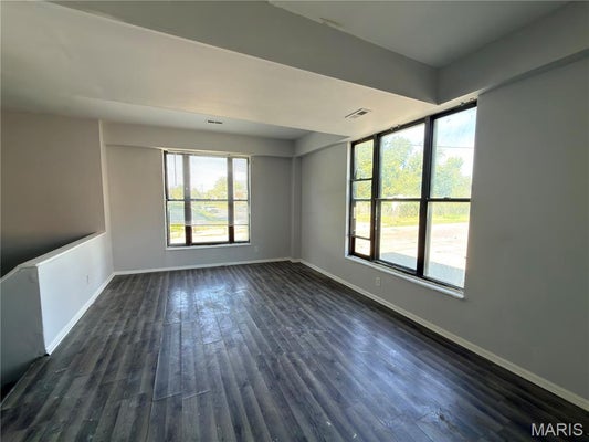 5096 MINERVA AVE, SAINT LOUIS, MO 63113 - Image 33bdbe0bc328b7b95b3056a7a2e9ca2c/2333976603