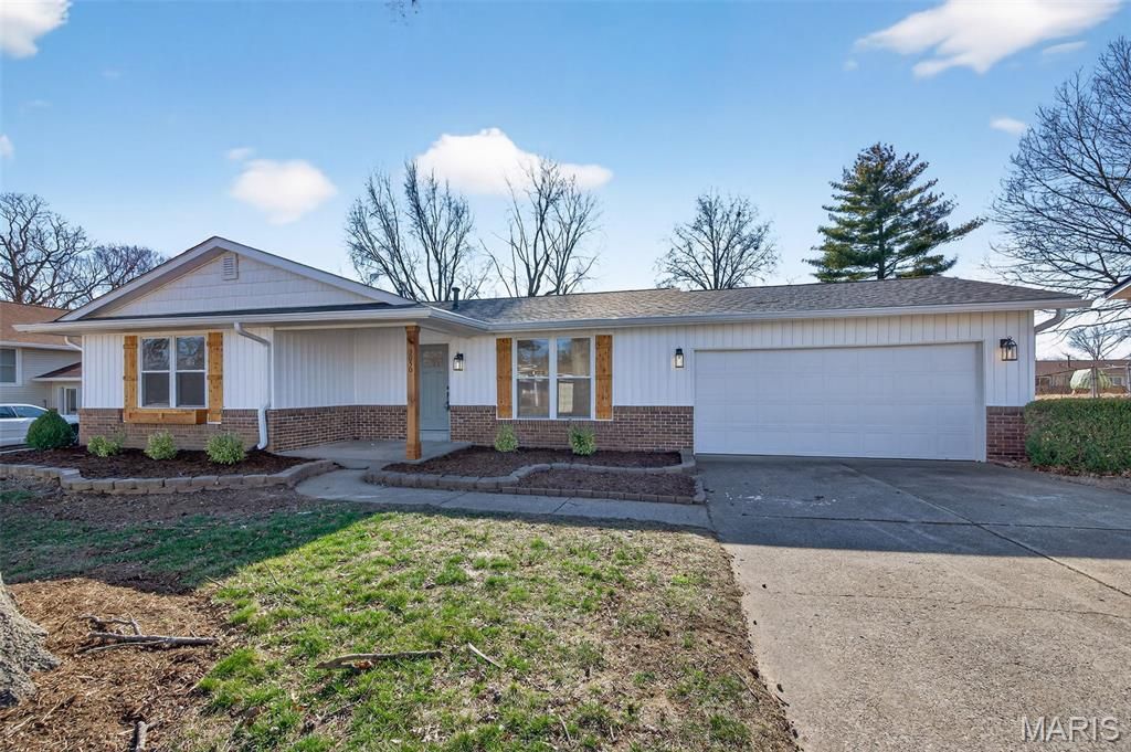 Photo of 3050 Willow Wood Drive, St Charles, MO 63303 (MLS # 26001685)