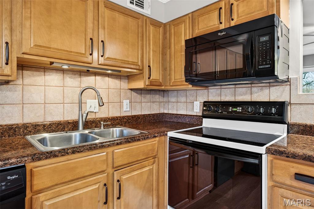 Carroll Wood Condo - Residential