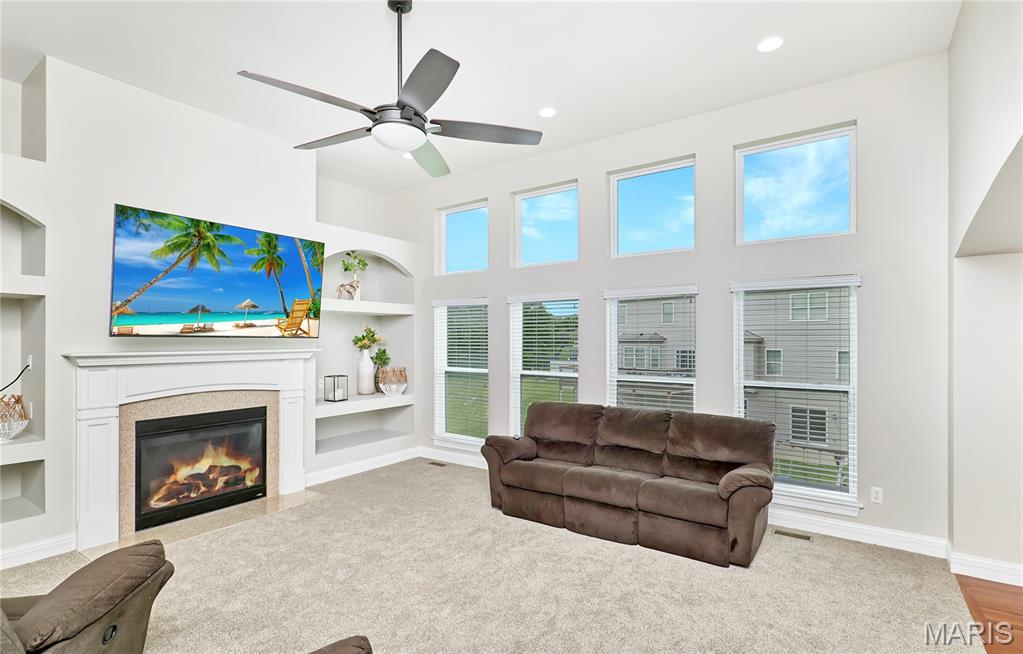3 Lakeview Pointe Court