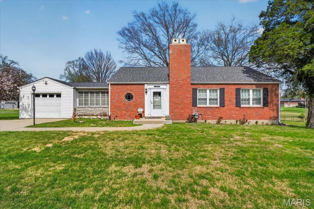 Photo of 9845 E Concord Road, St Louis, MO 63128 (MLS # 26026841)