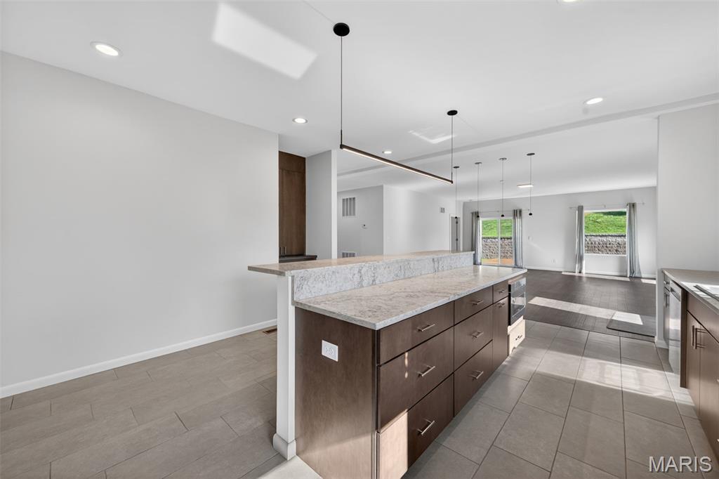 Santino Court - Residential