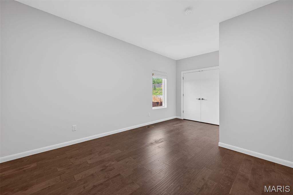 Santino Court - Residential