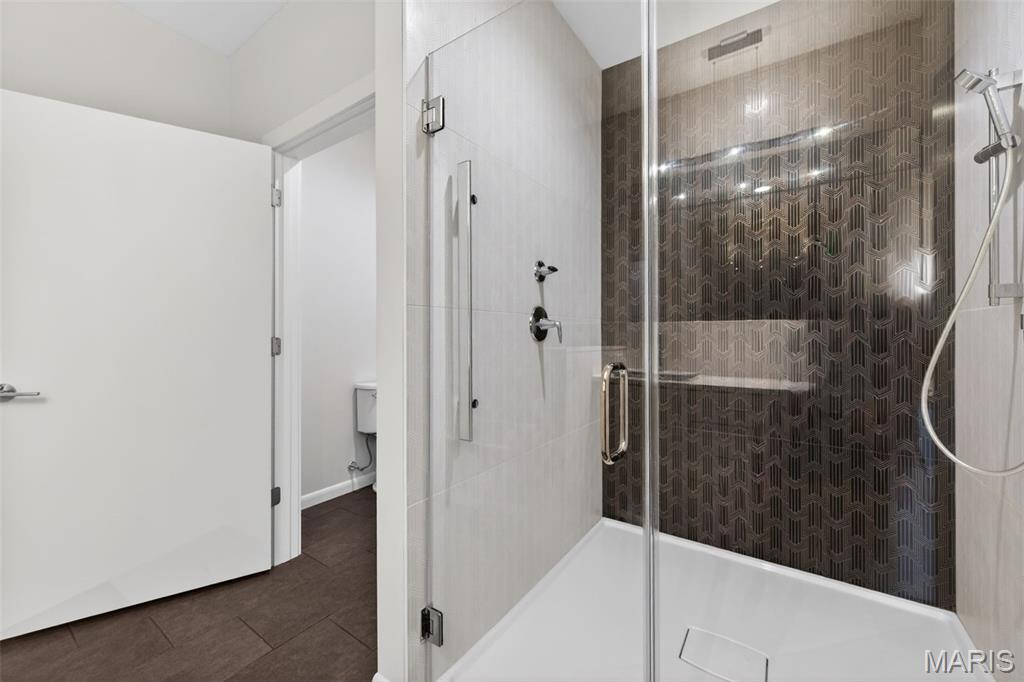 Santino Court - Residential