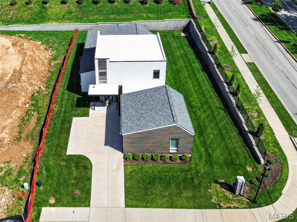 Santino Court - Residential