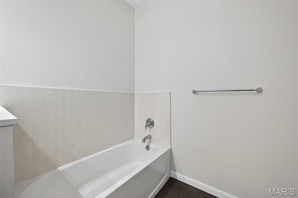 Santino Court - Residential