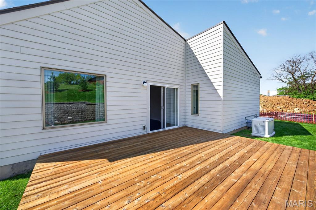 Santino Court - Residential