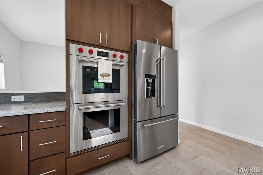 Santino Court - Residential