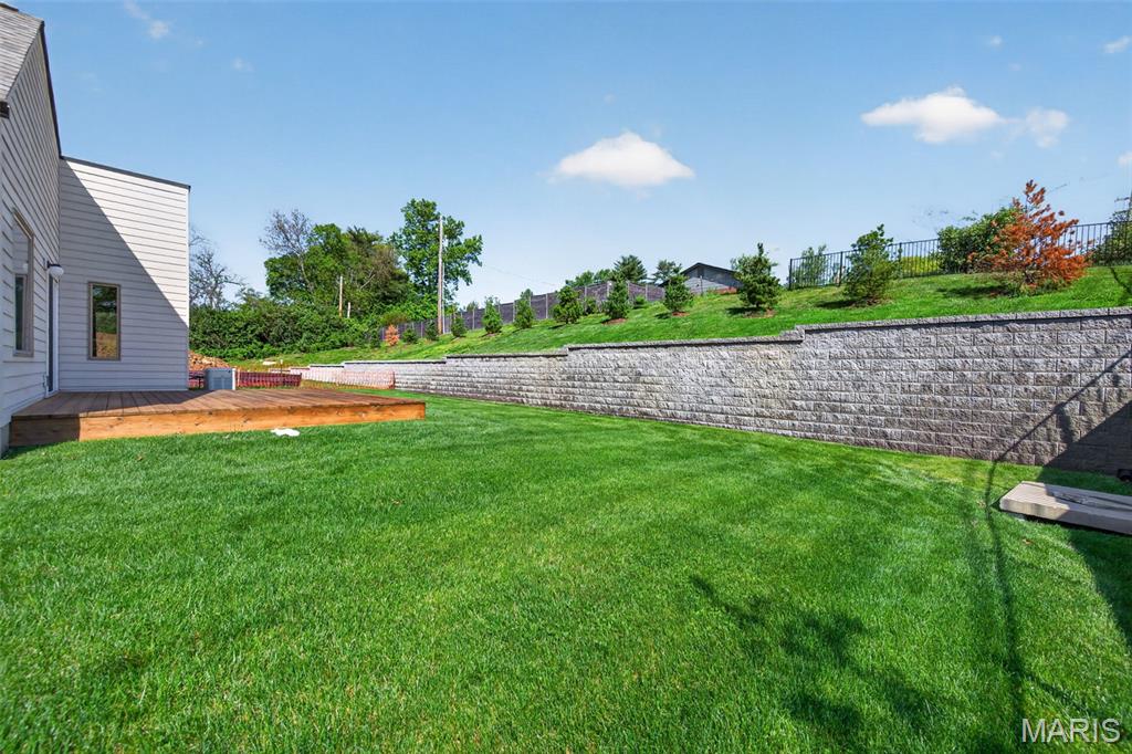 Santino Court - Residential