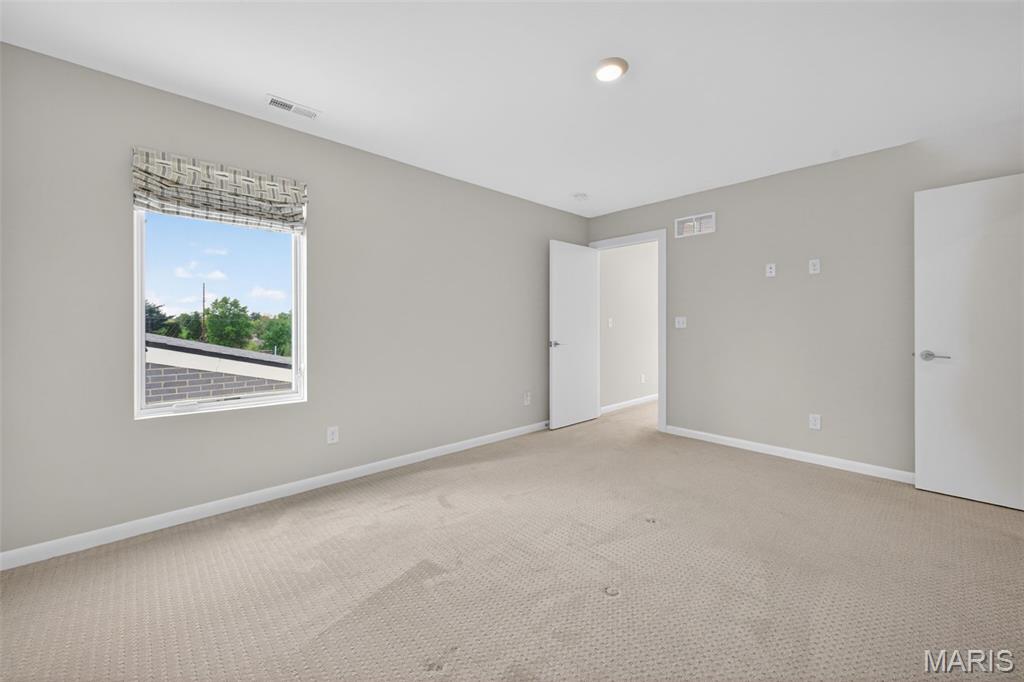 Santino Court - Residential