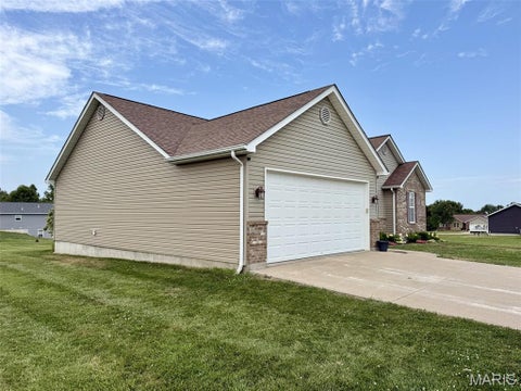 Tiny photo for 14878 Pike 343, Bowling Green, MO 63334 (MLS # 26050041)