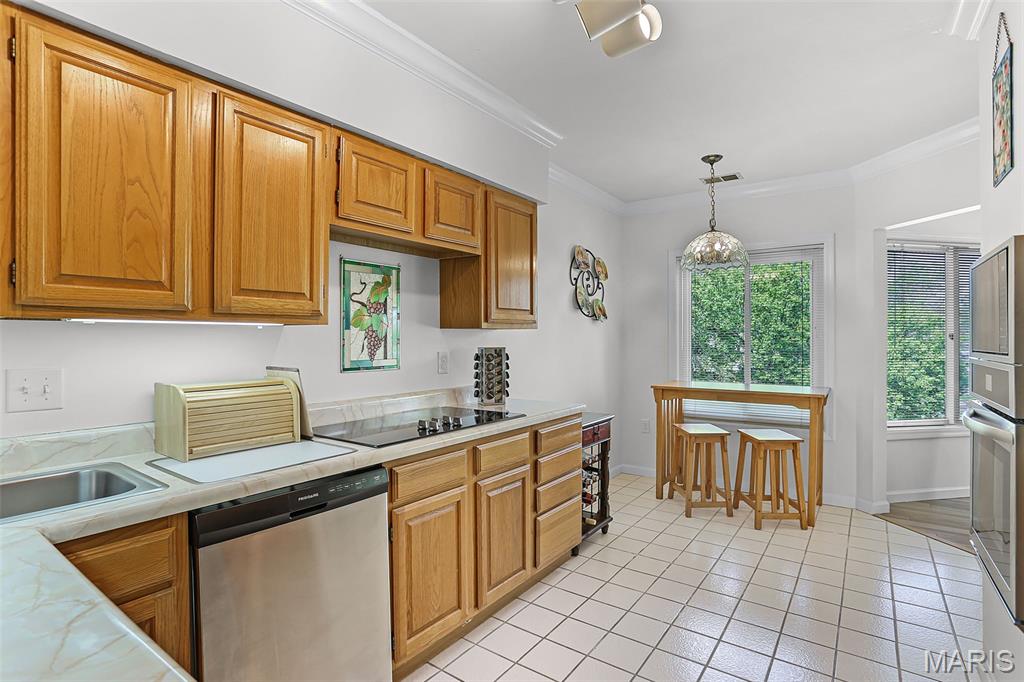 Woodridge Condo At Old Ballas - Residential