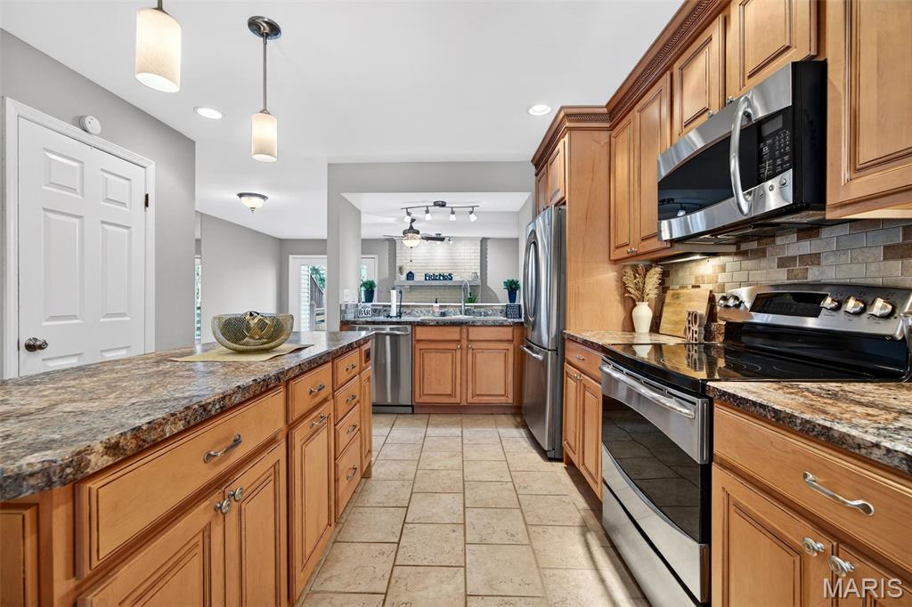 3034 Autumn Lakes Court