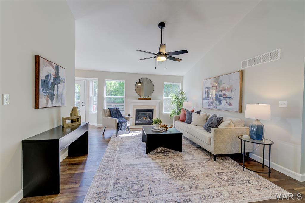 Wentzville, Missouri 63385, United States, 3 Bedrooms Bedrooms, ,3 BathroomsBathrooms,Residential,Active,149582