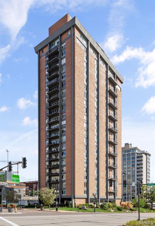 Park Tower Condominum - Residential