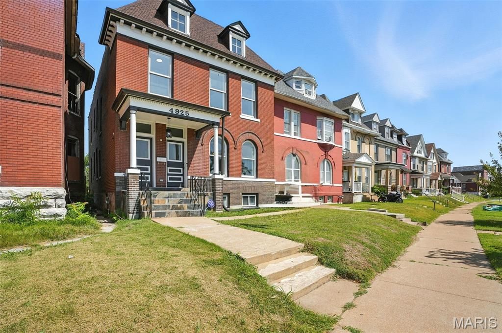 Photo of 4925 Fountain Avenue, St Louis, MO 63113 (MLS # 26019915)