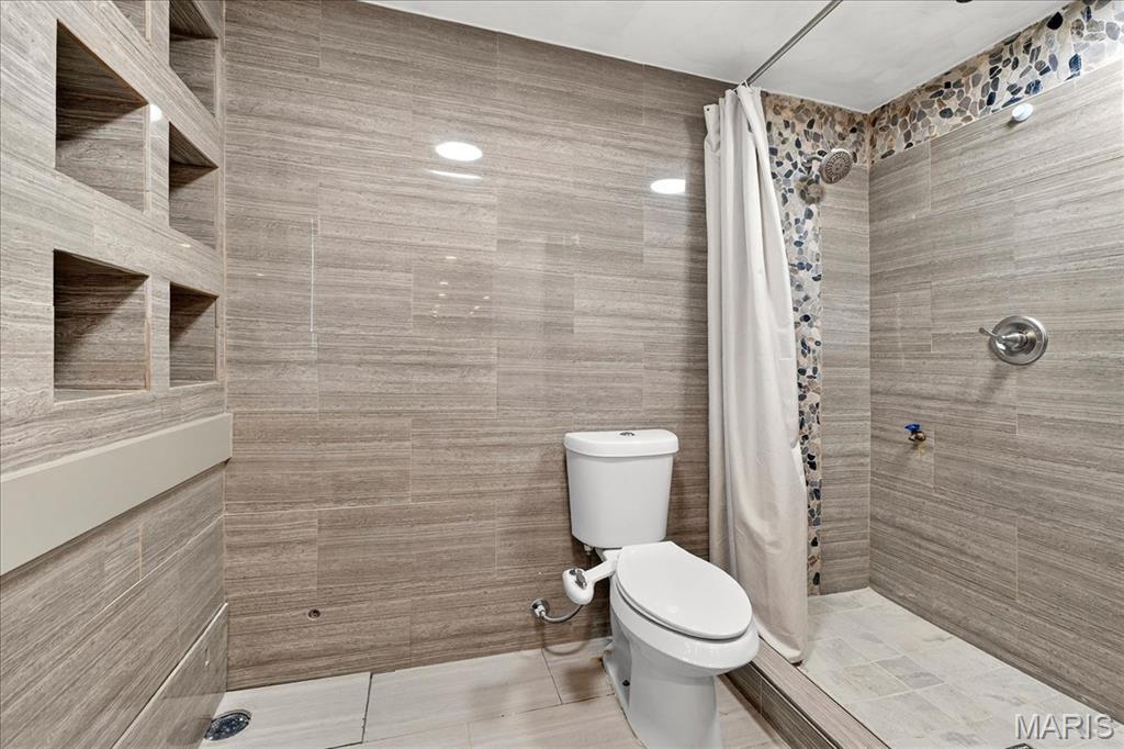 Savannah #2 - Residential