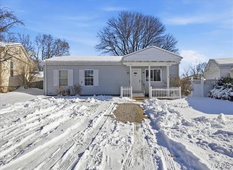 42 Cedar Ledge Drive Pacific MO 63069