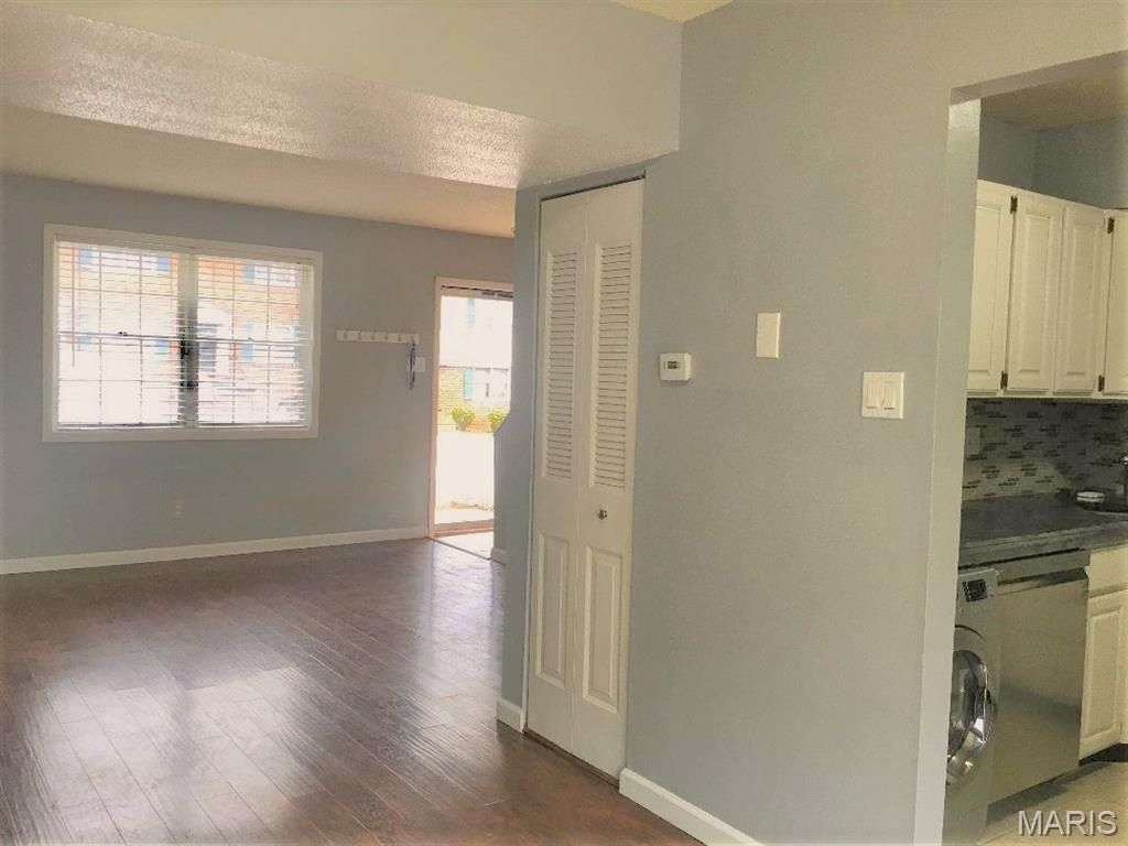 Photo of 1740 Blue Jay Cove, Brentwood, MO 63144 (MLS # 26025493)
