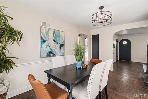 Tiny photo for 322 Midway Avenue, Kirkwood, MO 63122 (MLS # 26013758)