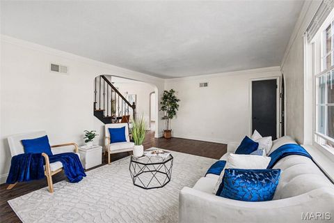 Tiny photo for 322 Midway Avenue, Kirkwood, MO 63122 (MLS # 26013758)