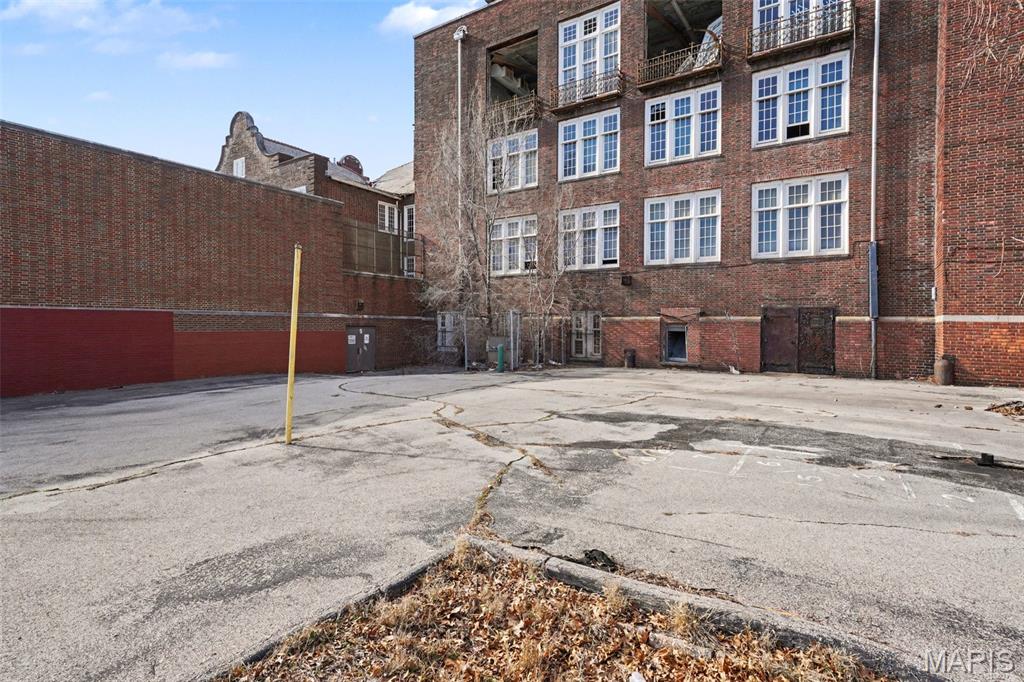 St Louis Heights Add - Commercial Sale