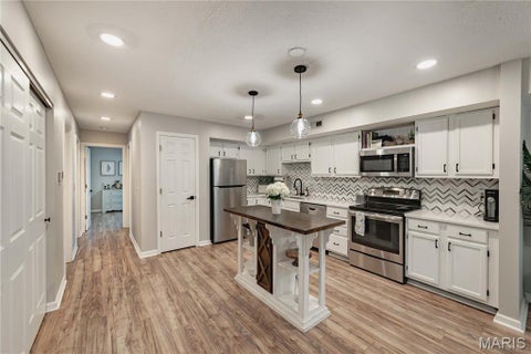 Tiny photo for 15026 Baxter Village Drive #E, Chesterfield, MO 63017 (MLS # 26051032)