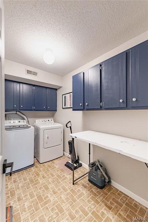 Tiny photo for 15026 Baxter Village Drive #E, Chesterfield, MO 63017 (MLS # 26051032)