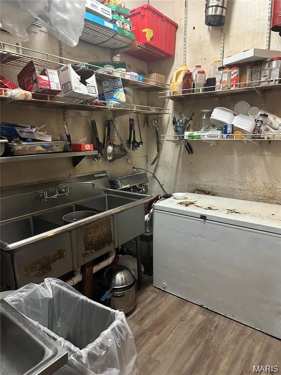 Jeff-Vander-Lou - Commercial Sale