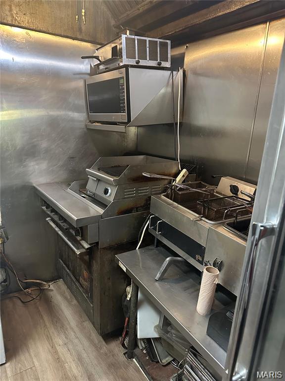 Jeff-Vander-Lou - Commercial Sale