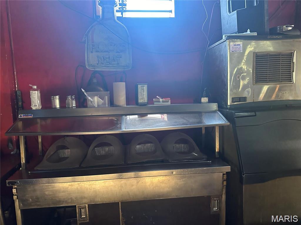 Jeff-Vander-Lou - Commercial Sale