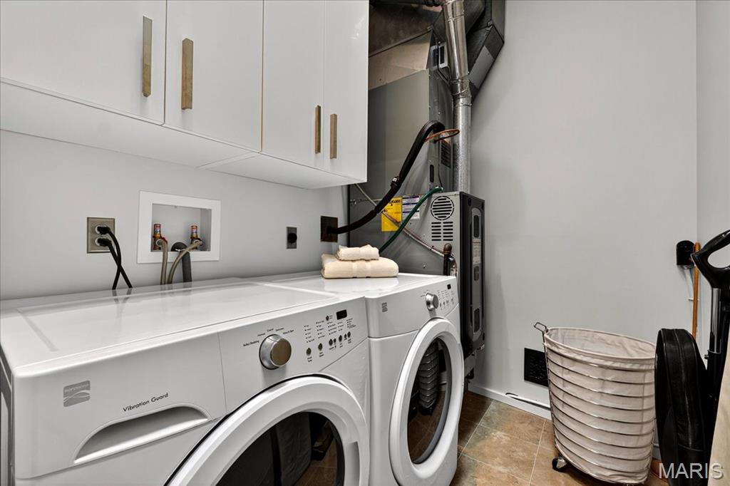 Lafayette Square - Benton Place - Residential