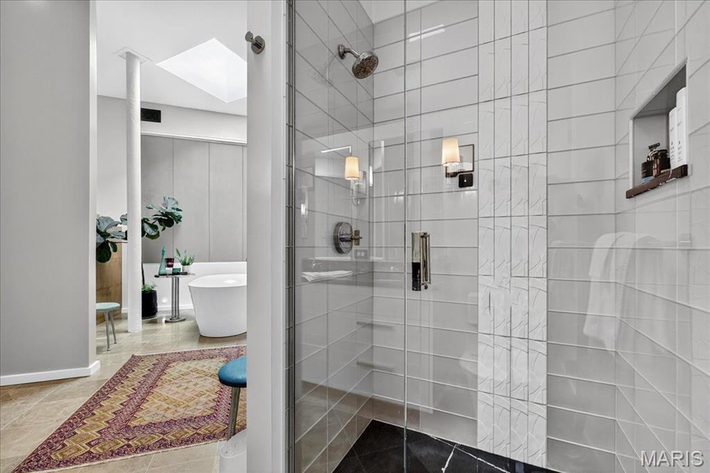 Lafayette Square - Benton Place - Residential