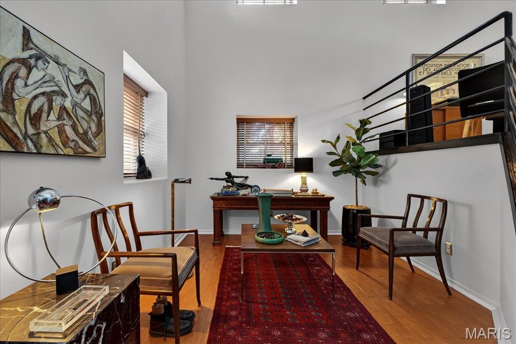 Lafayette Square - Benton Place - Residential