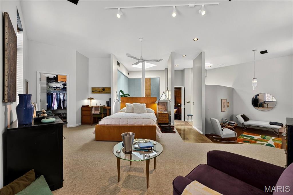 Lafayette Square - Benton Place - Residential