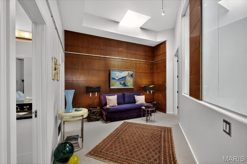 Lafayette Square - Benton Place - Residential