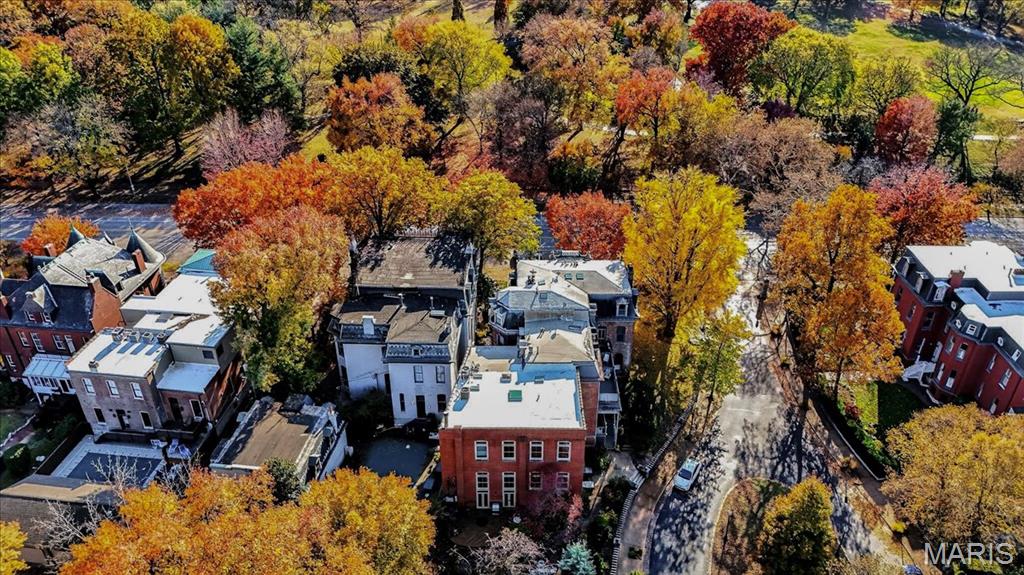 Lafayette Square - Benton Place - Residential