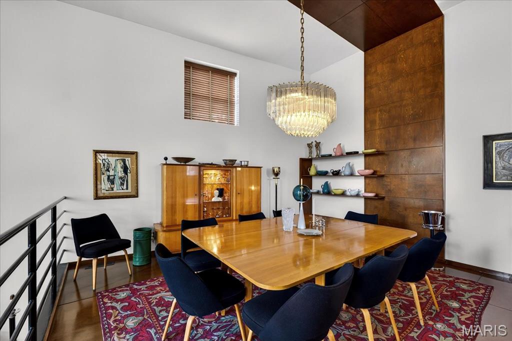 Lafayette Square - Benton Place - Residential