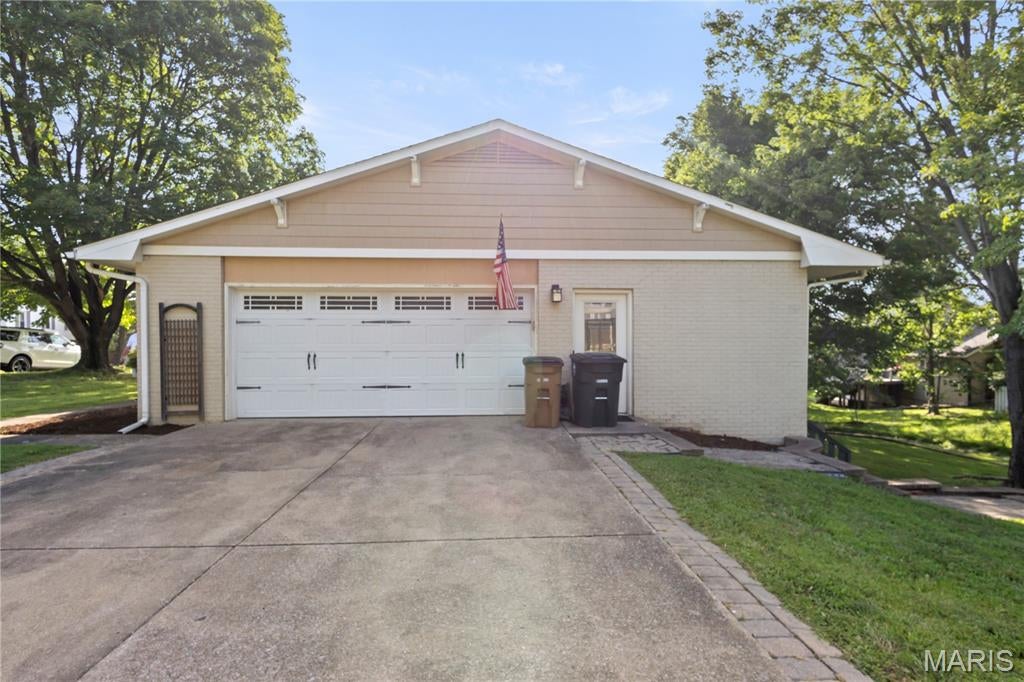 Photo of 1542 Saratoga Street, Cape Girardeau, MO 63701 (MLS # 26041325)