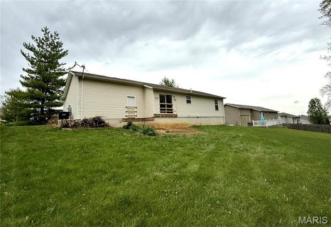 Tiny photo for 304 Parkway Drive, Troy, MO 63379 (MLS # 26020761)